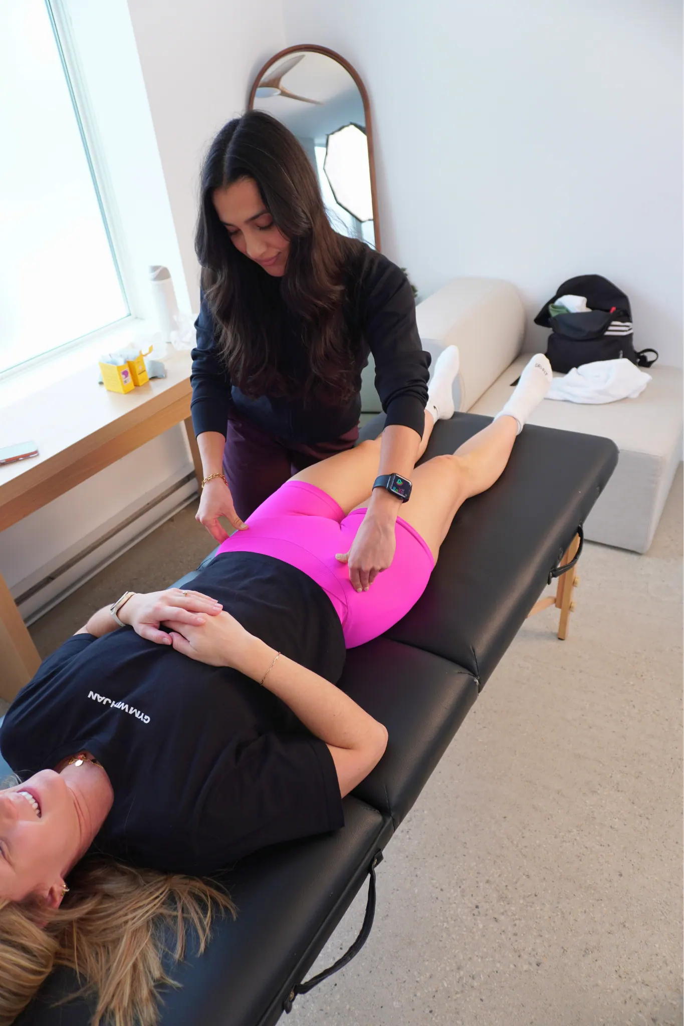 Hip movement assessment during an athletic therapy evaluation